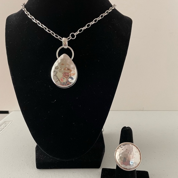 The Limited "Hammered" Design Ring & (Unbranded) Necklace - Picture 1 of 3